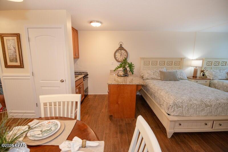 Image 11 For 8817 Thomas Drive A110