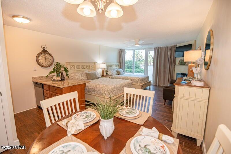 Image 7 For 8817 Thomas Drive A110
