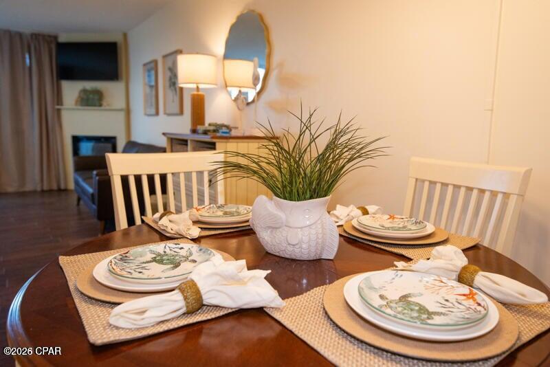 Image 9 For 8817 Thomas Drive A110