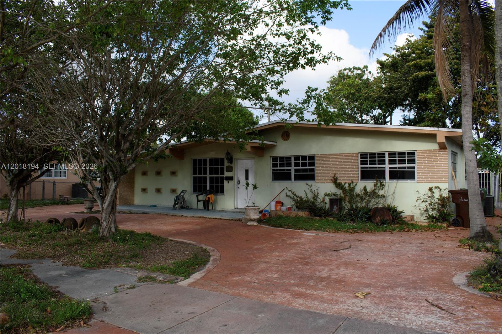 5349 W 14th Ln, Hialeah, FL 33012