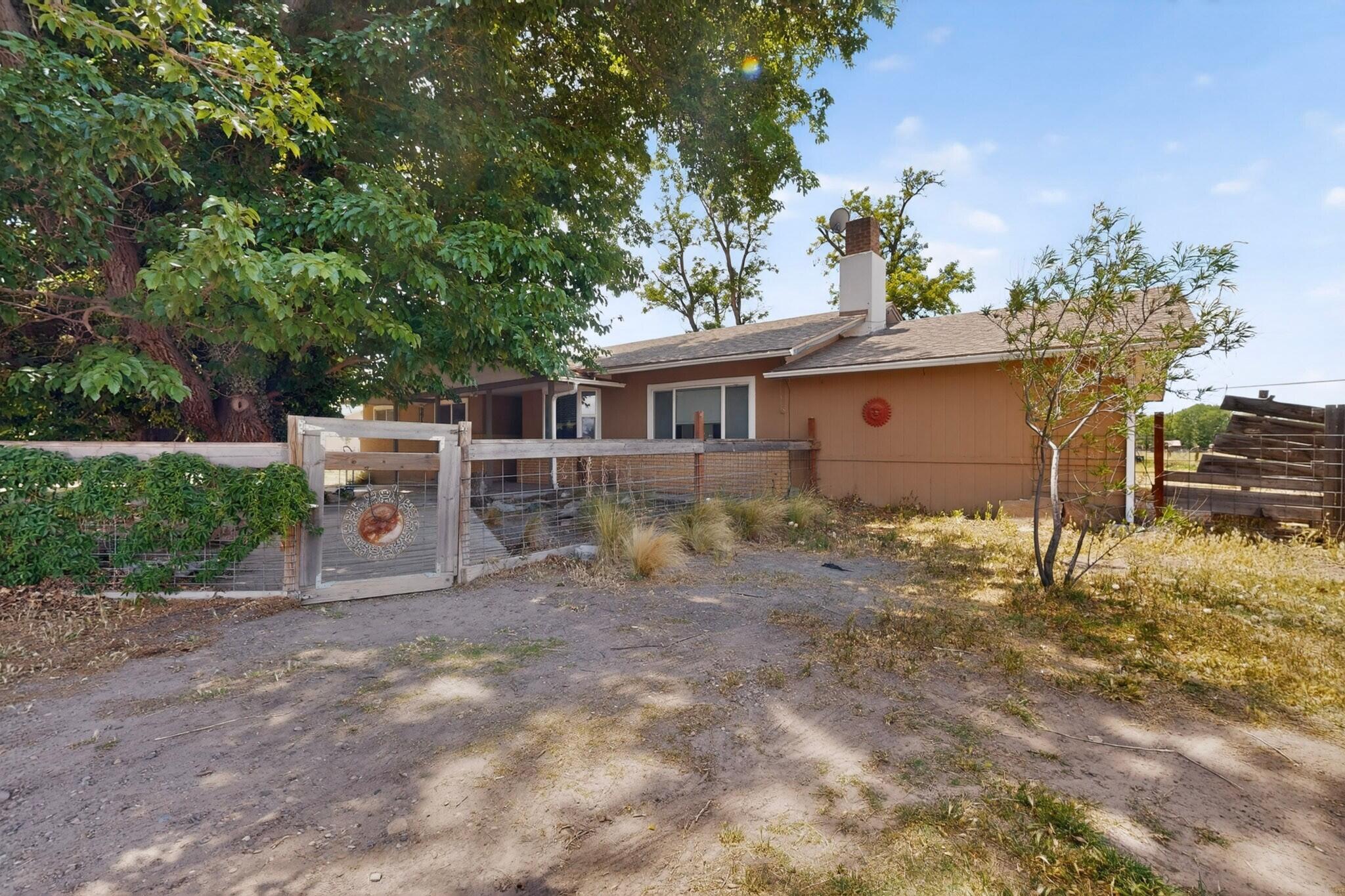 Homes for sale in Bosque Farms, NM | 2535 Margaret Dr, Bosque Farms, NM 87068 | MLS# 1103509