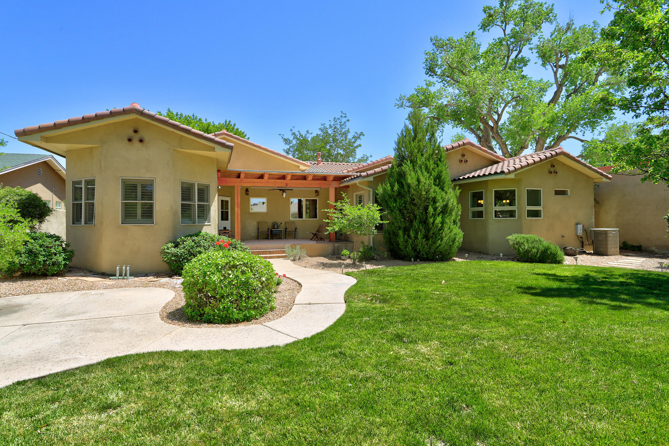 Homes for sale in Albuquerque, NM | 1434 San Carlos Rd Sw, Albuquerque, NM 87104 | MLS# 1103520