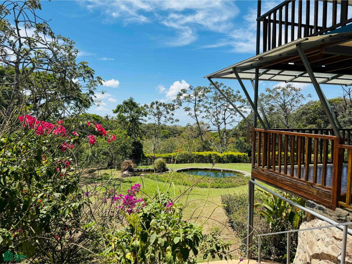 7 bed Single Family Homes For Sale in , Puntarenas - 1