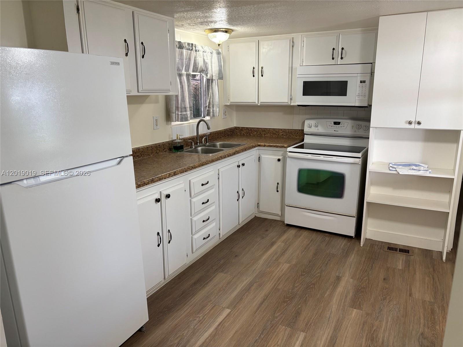 Property photo # 2