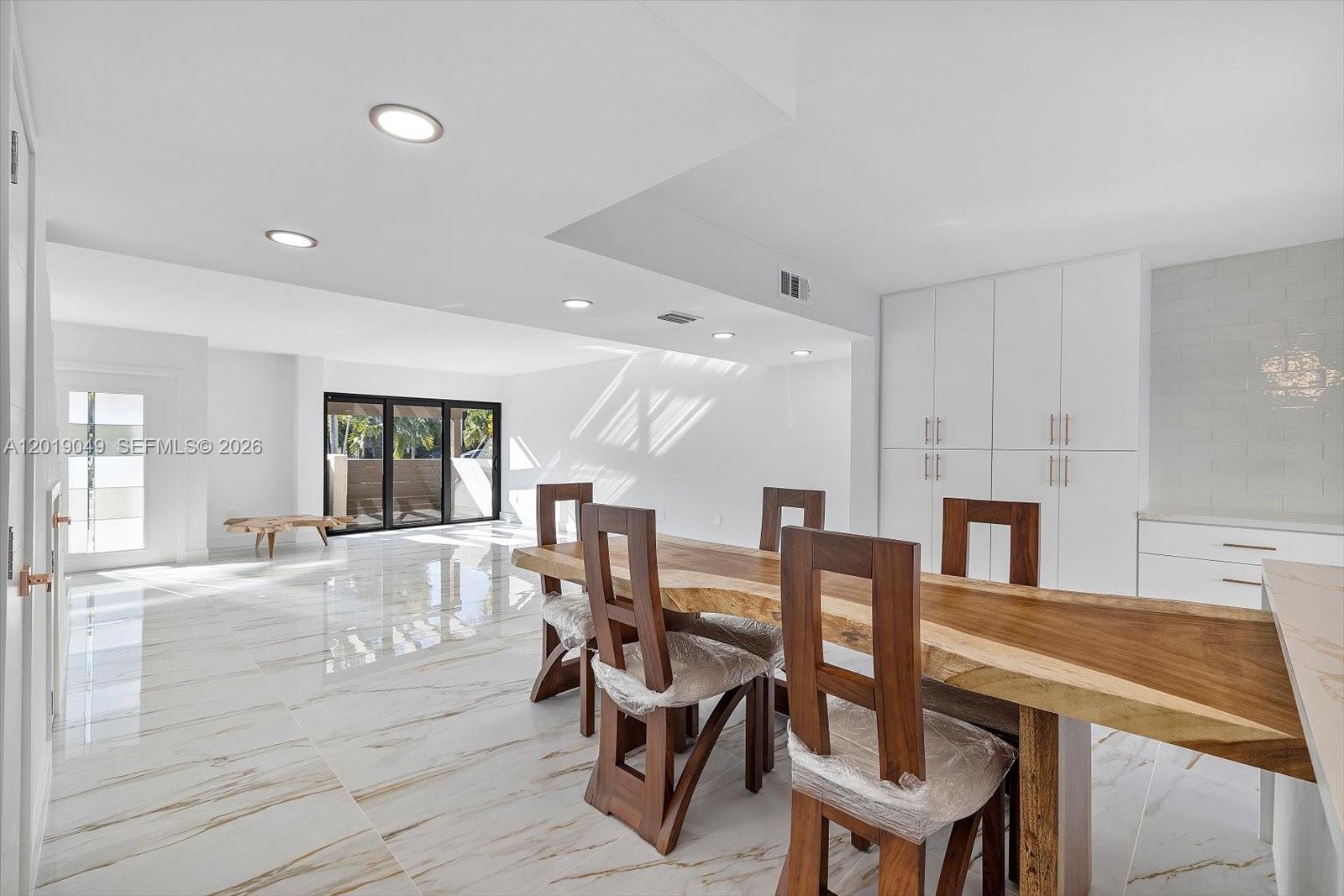 Lakeview Townhomes Condo