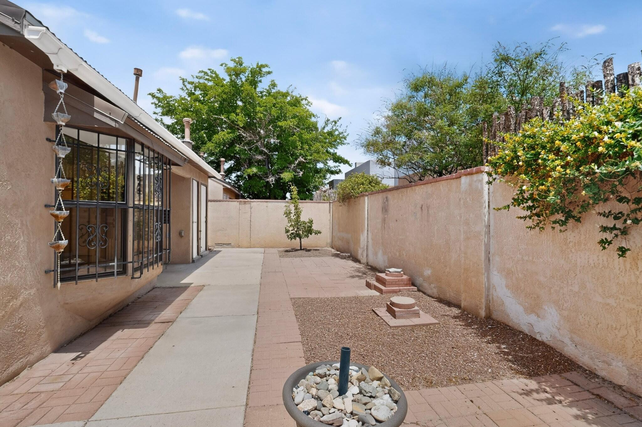 Homes for sale in Albuquerque, NM | 4004 67Th St Nw, Albuquerque, NM 87120 | MLS# 1103572