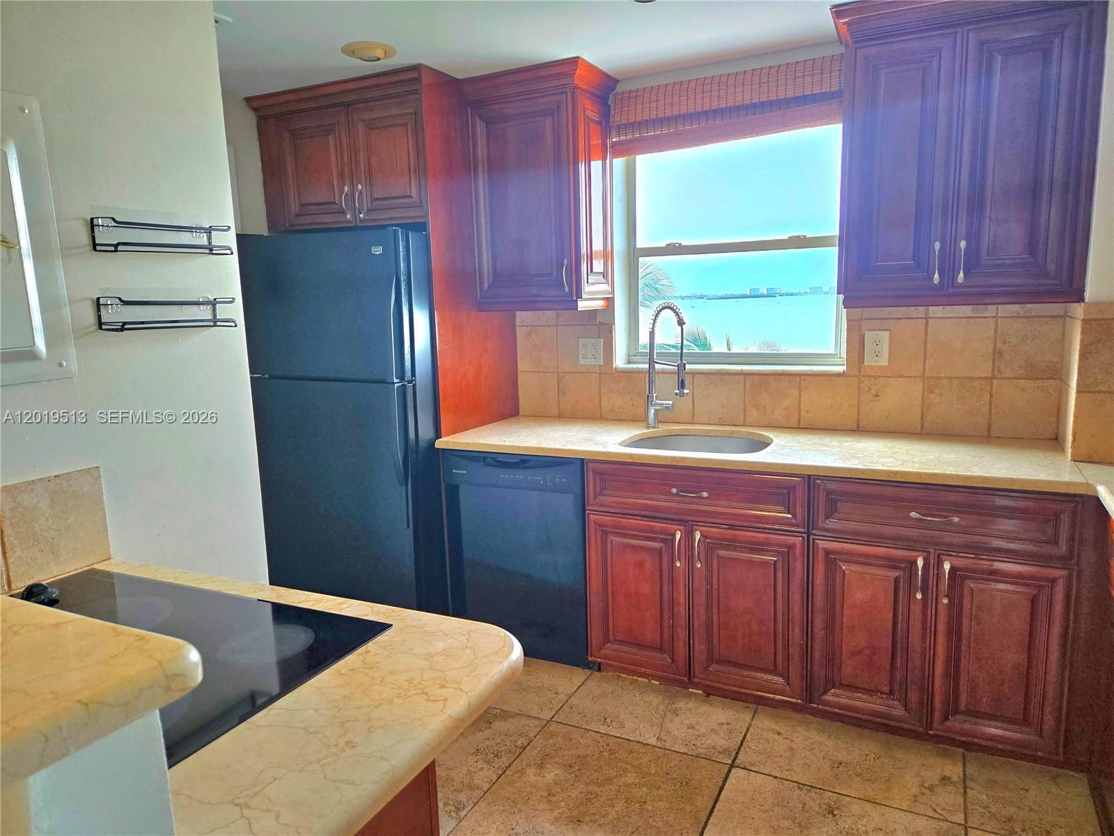 Property photo # 6