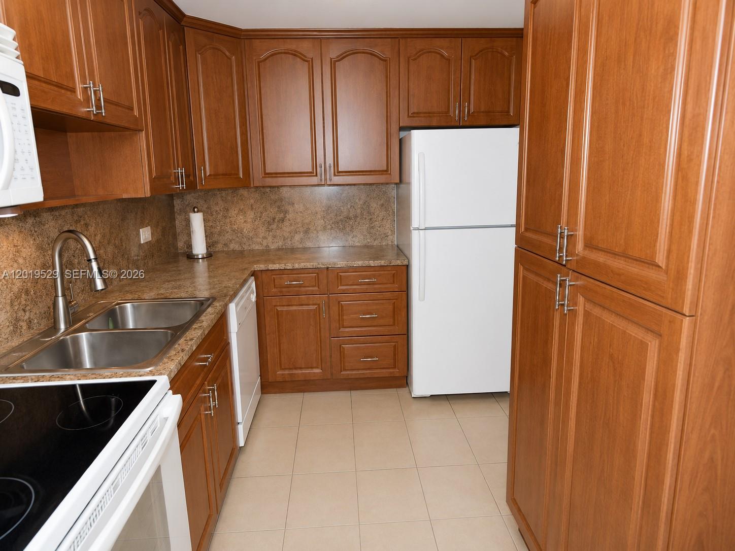 Property photo # 4