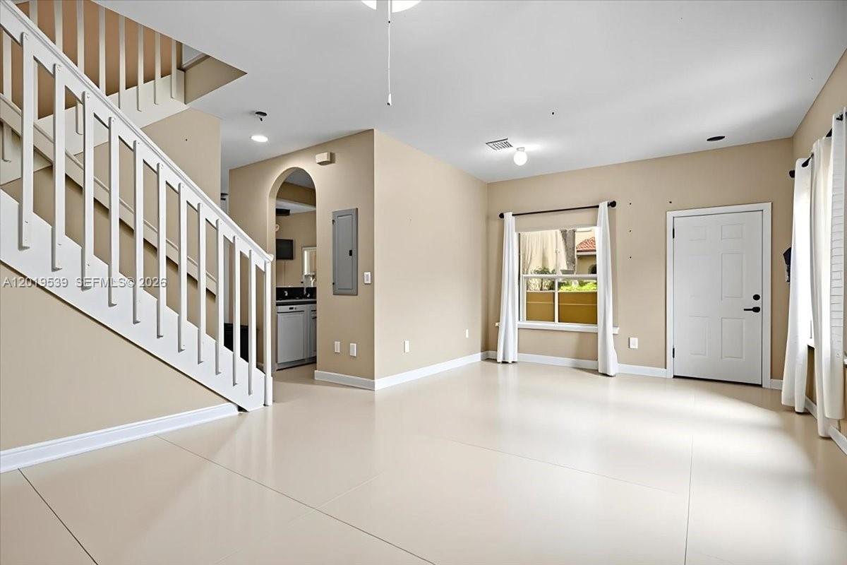Property photo # 9