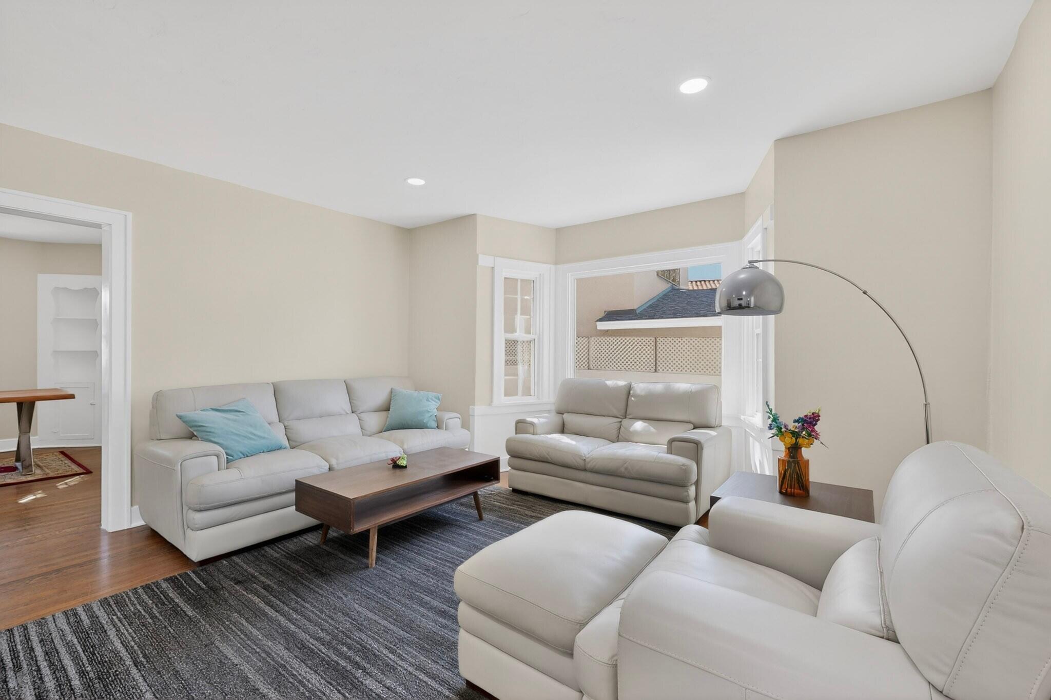 Homes for sale in Albuquerque, NM | 1309 Ridgecrest Loop Se, Albuquerque, NM 87108 | MLS# 1103605