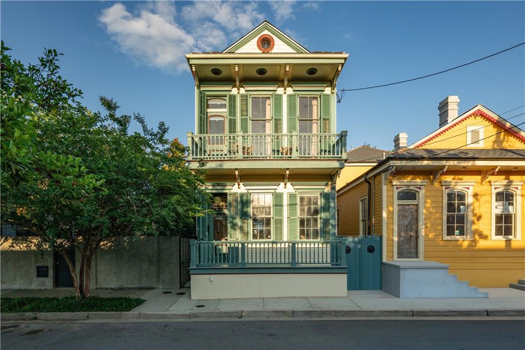 635 SAINT FERDINAND Street