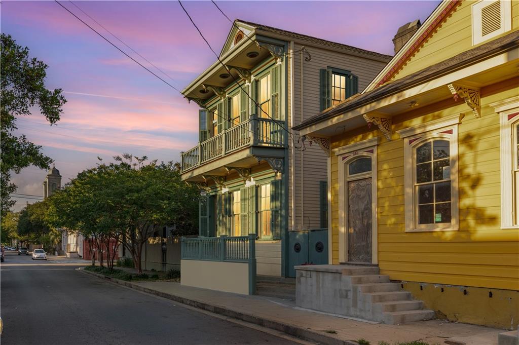 Homes for sale in New Orleans, LA | 635 Saint Ferdinand St, New Orleans, LA 70117 | MLS# 2548719