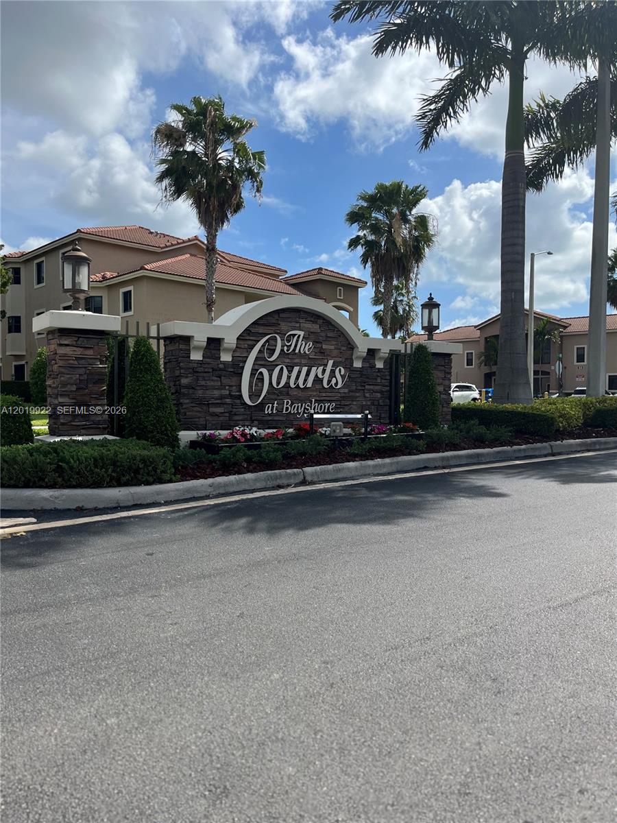 The Courts At Bayshore II