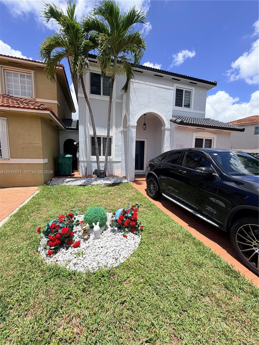 Precious Homes At Twin Lak