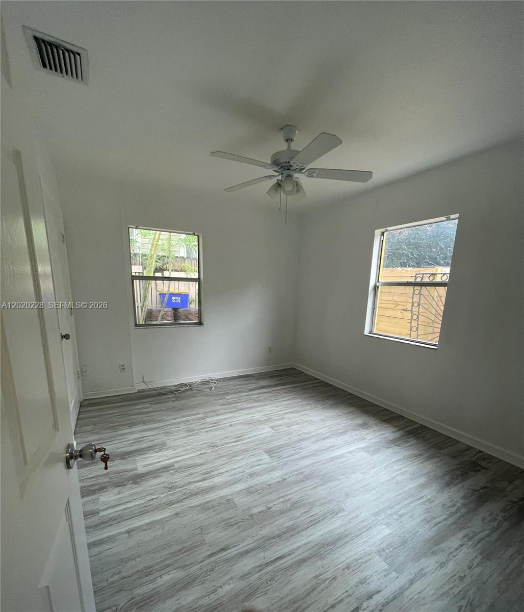 Property photo # 9