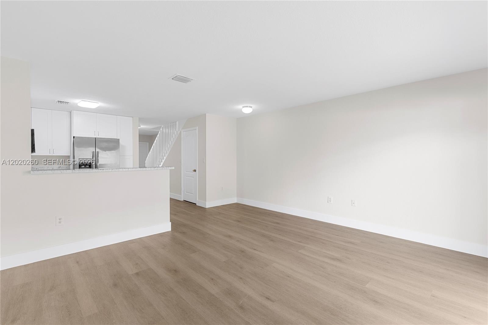 Property photo # 6