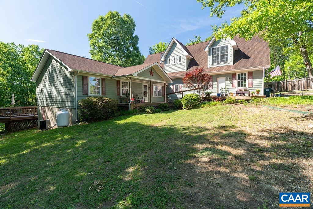 2851 MARTIN KINGS RD, Scottsville, VA 24590