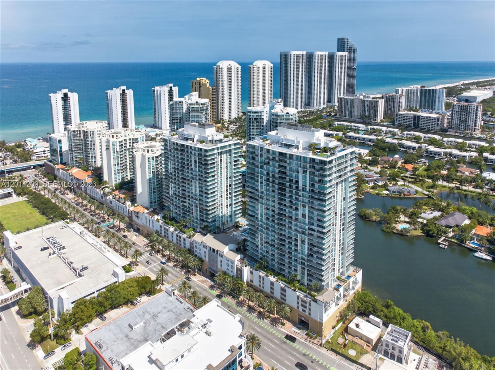 Parque Towers Condo