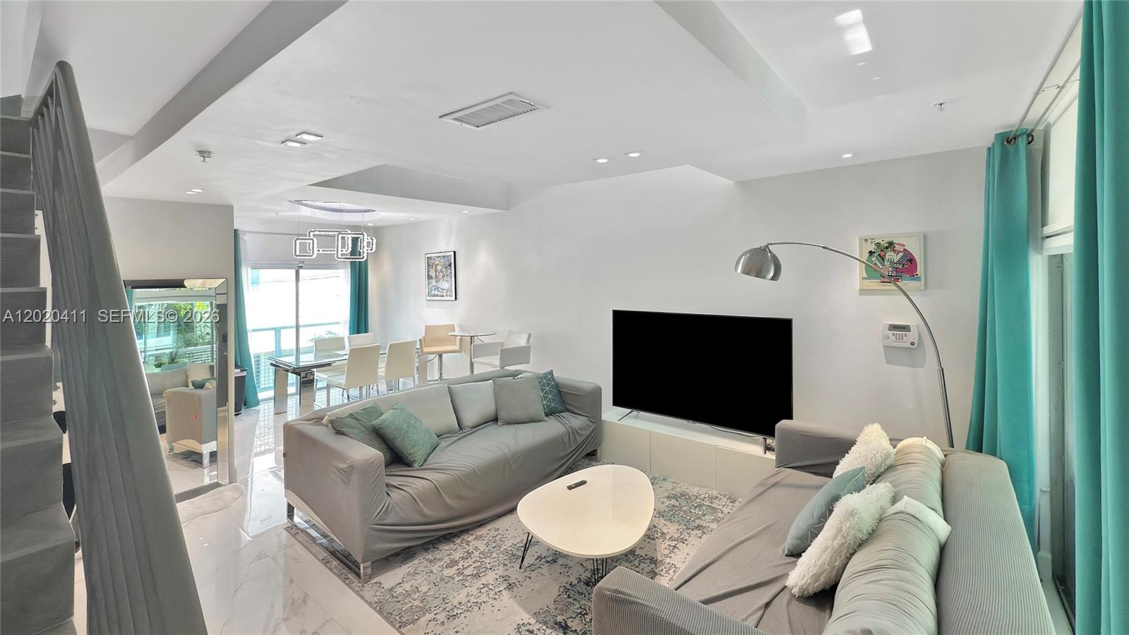 734 Michigan Condo