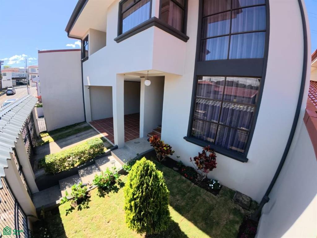 3 bed Single Family Homes For Sale in , San Jose - 1