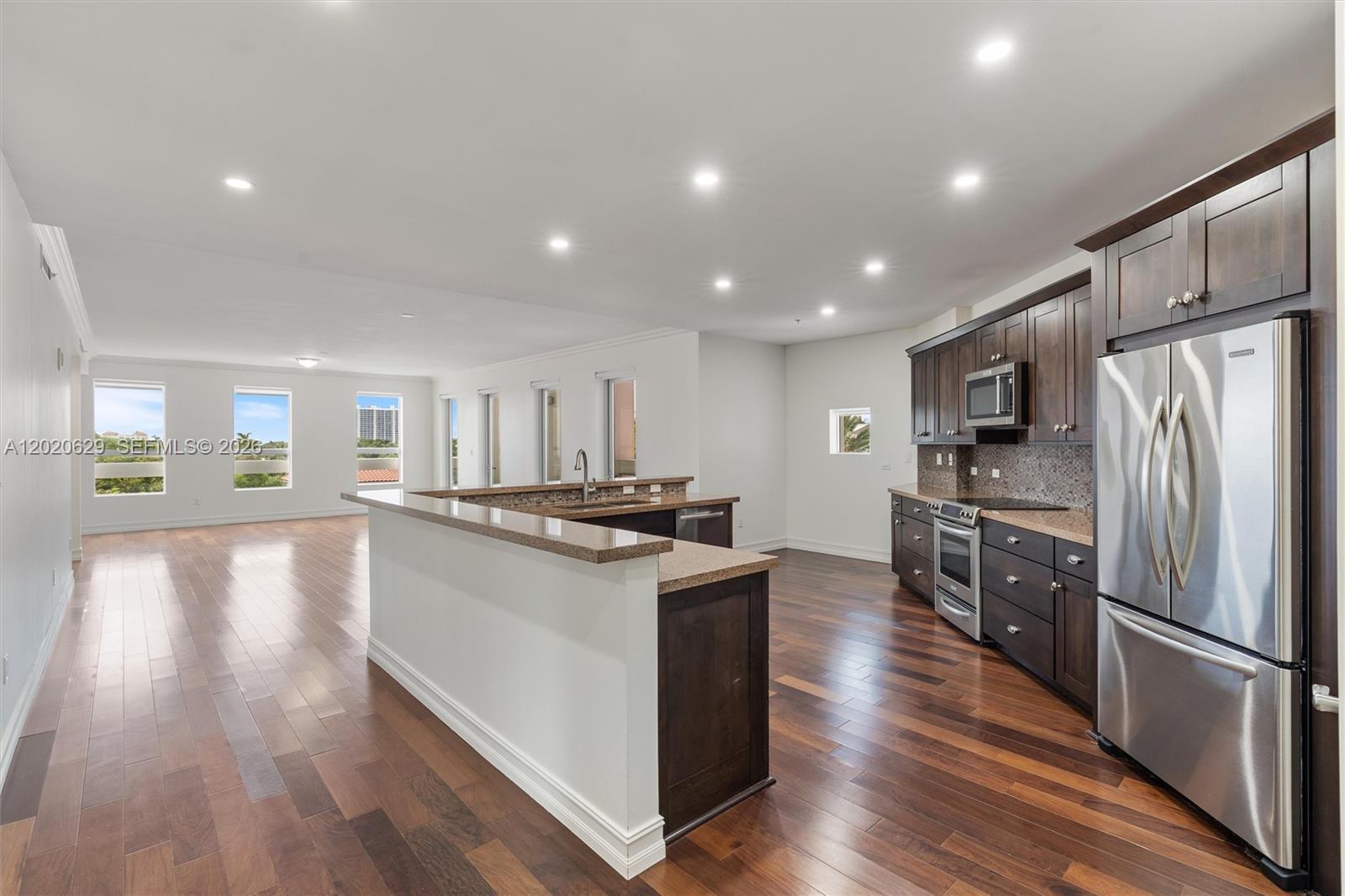 Property photo # 8