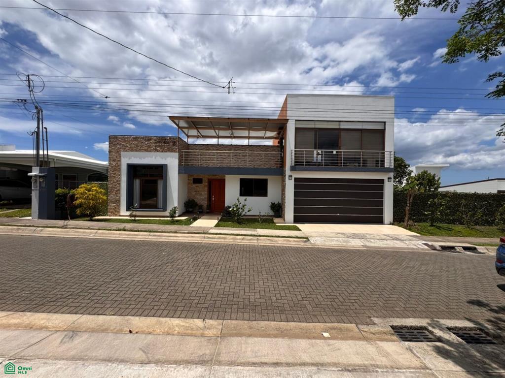 5 bed Condo For Sale in Grecia, Alajuela - 1