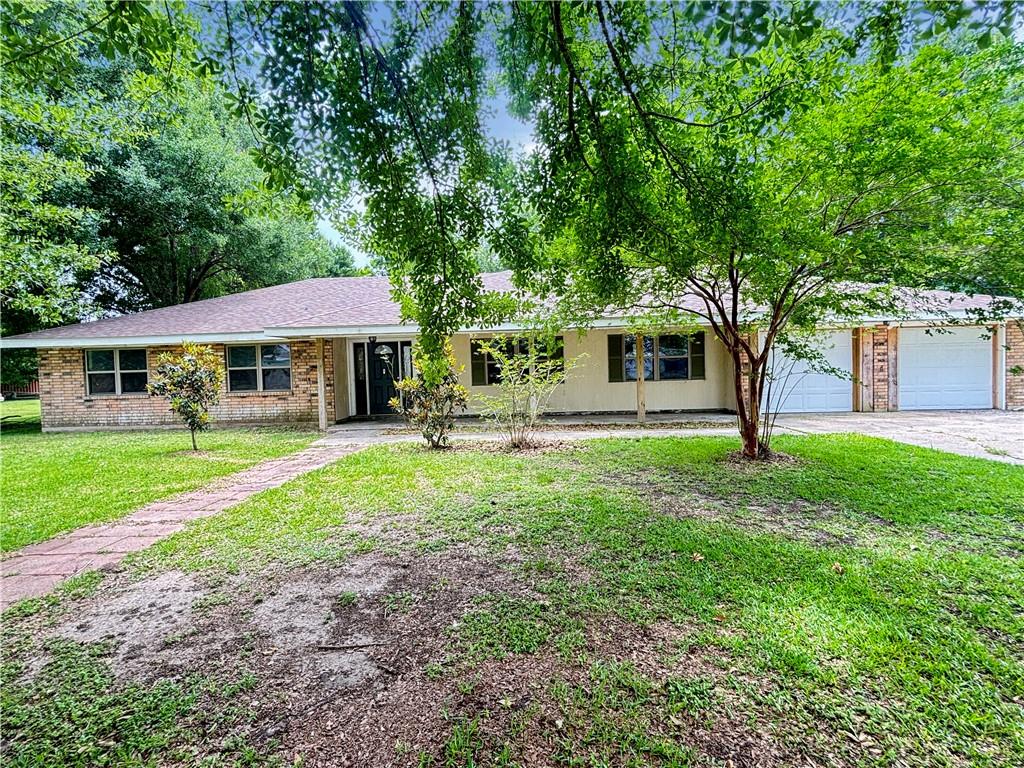 Homes for sale in Houma, LA | 316 E Woodlawn Ranch Rd, Houma, LA 70363 | MLS# 2558605