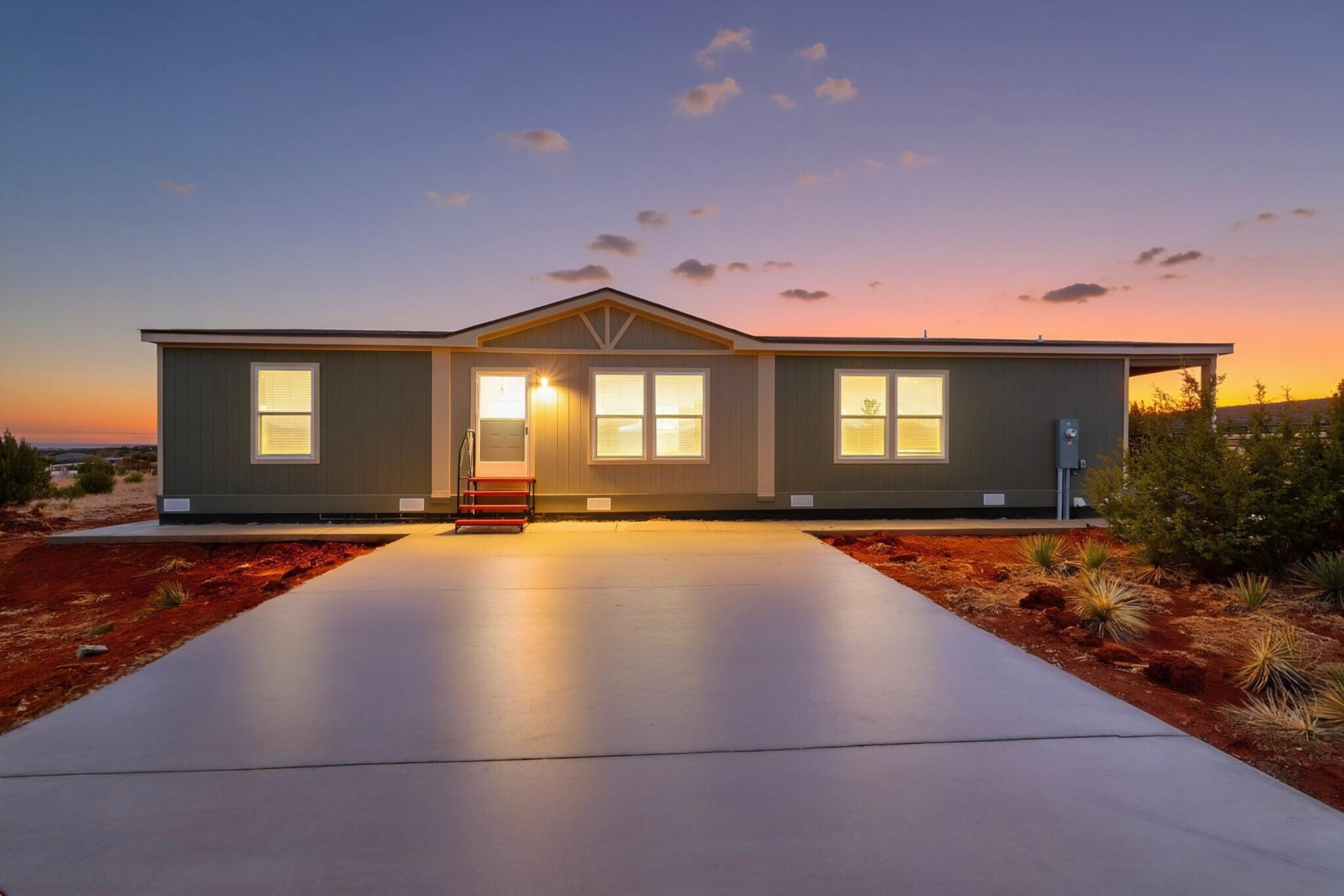 10 Reubens Lane Edgewood, NM 87015