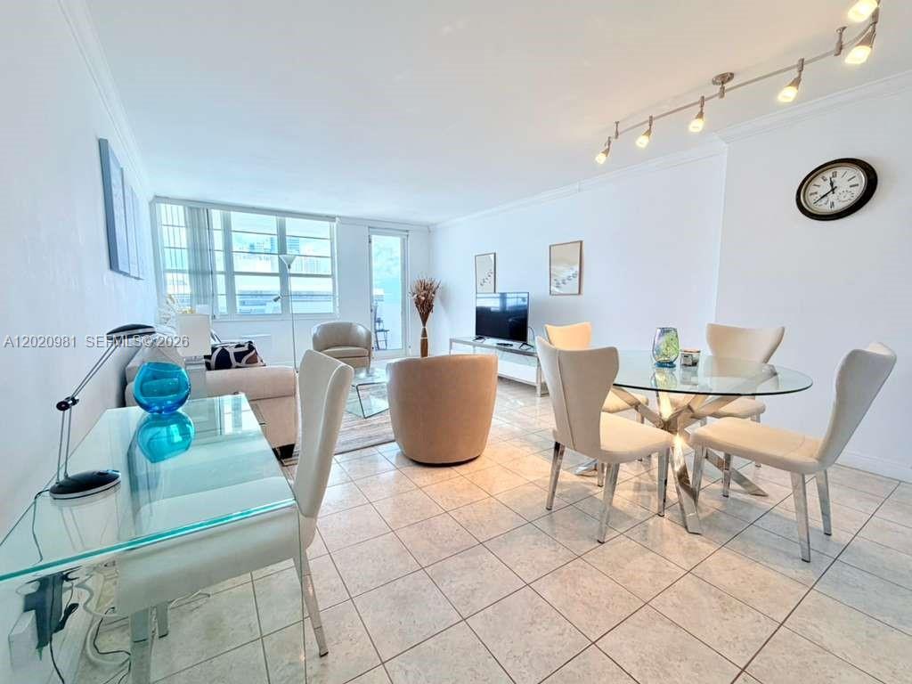 The Decoplage Condo