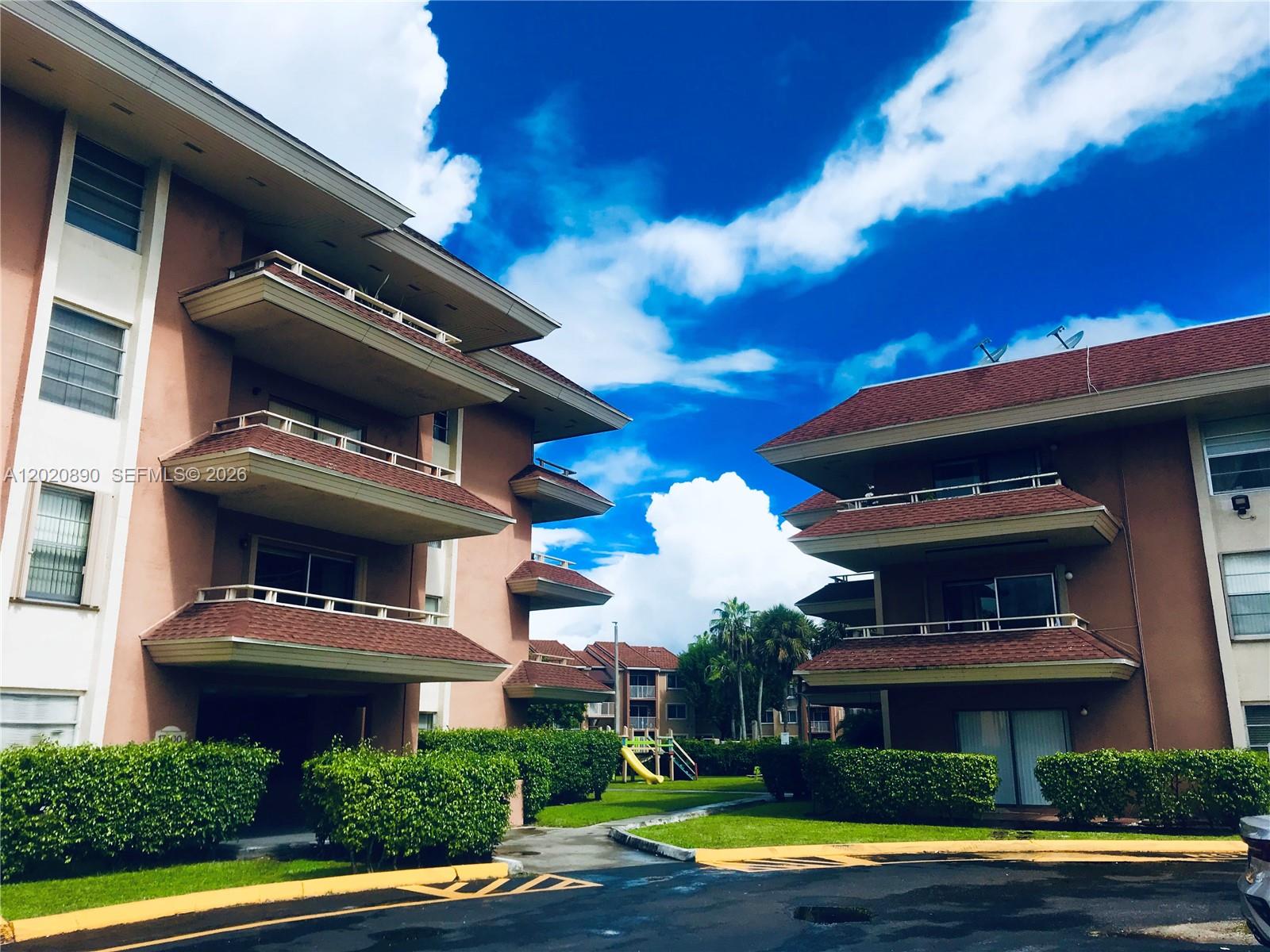 Lakeview Gardens At Miami