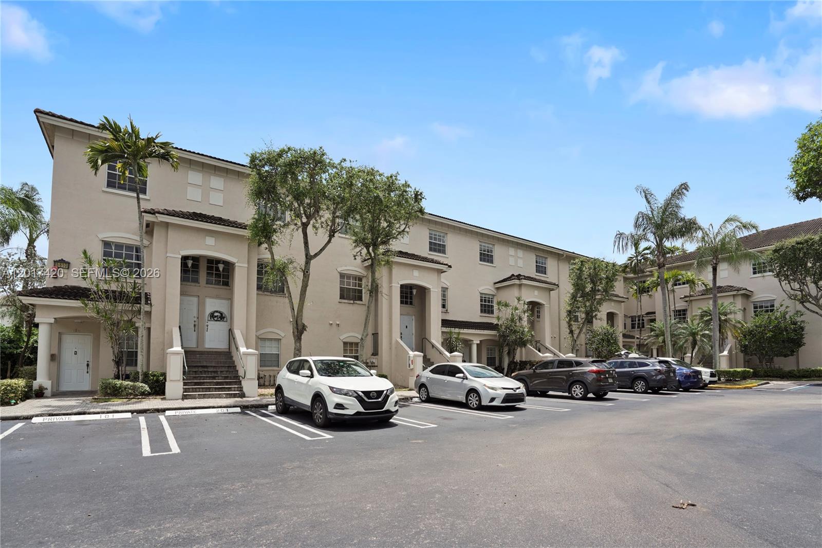 Las Brisas At Doral Condo