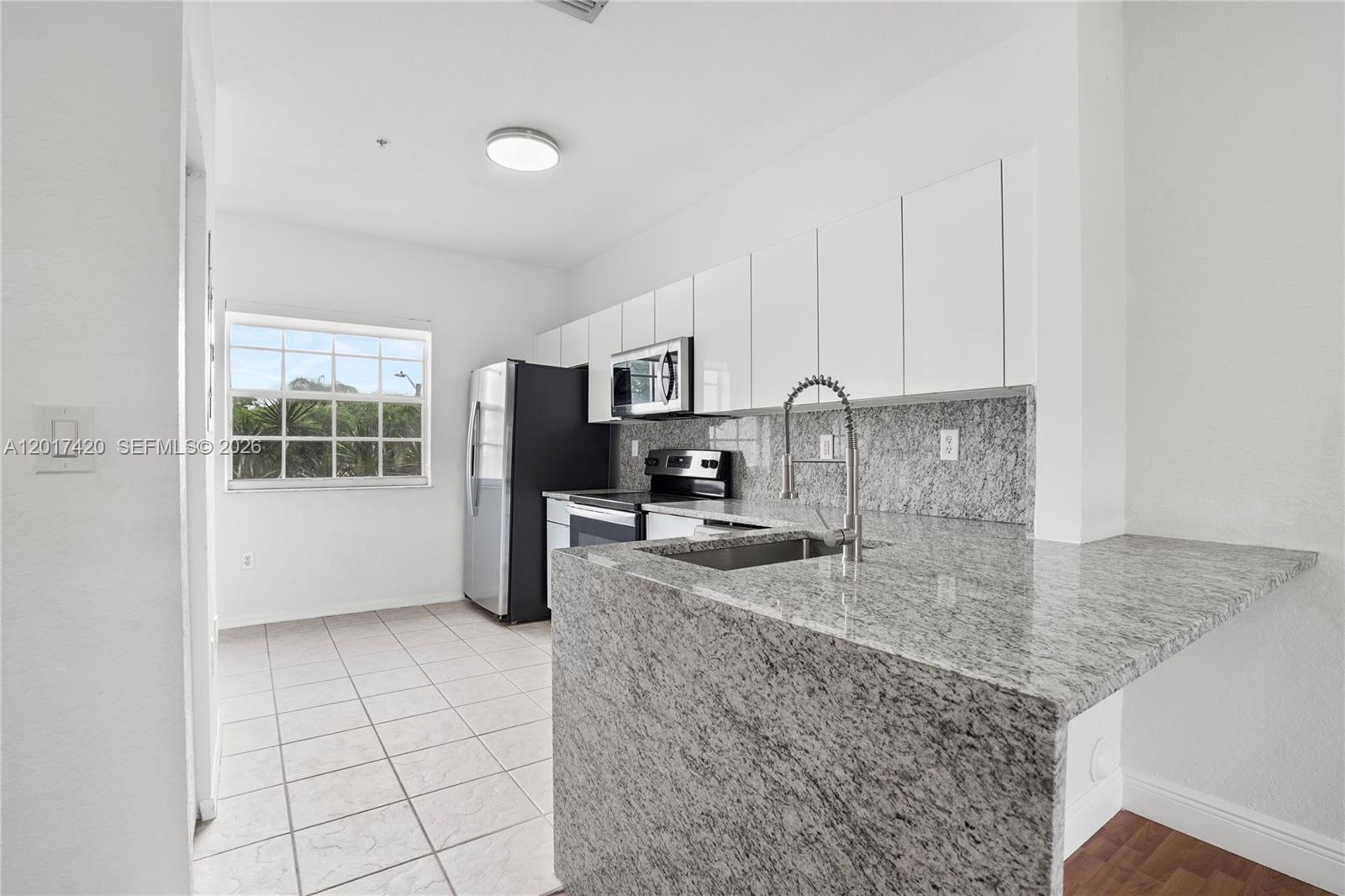 Property photo # 6