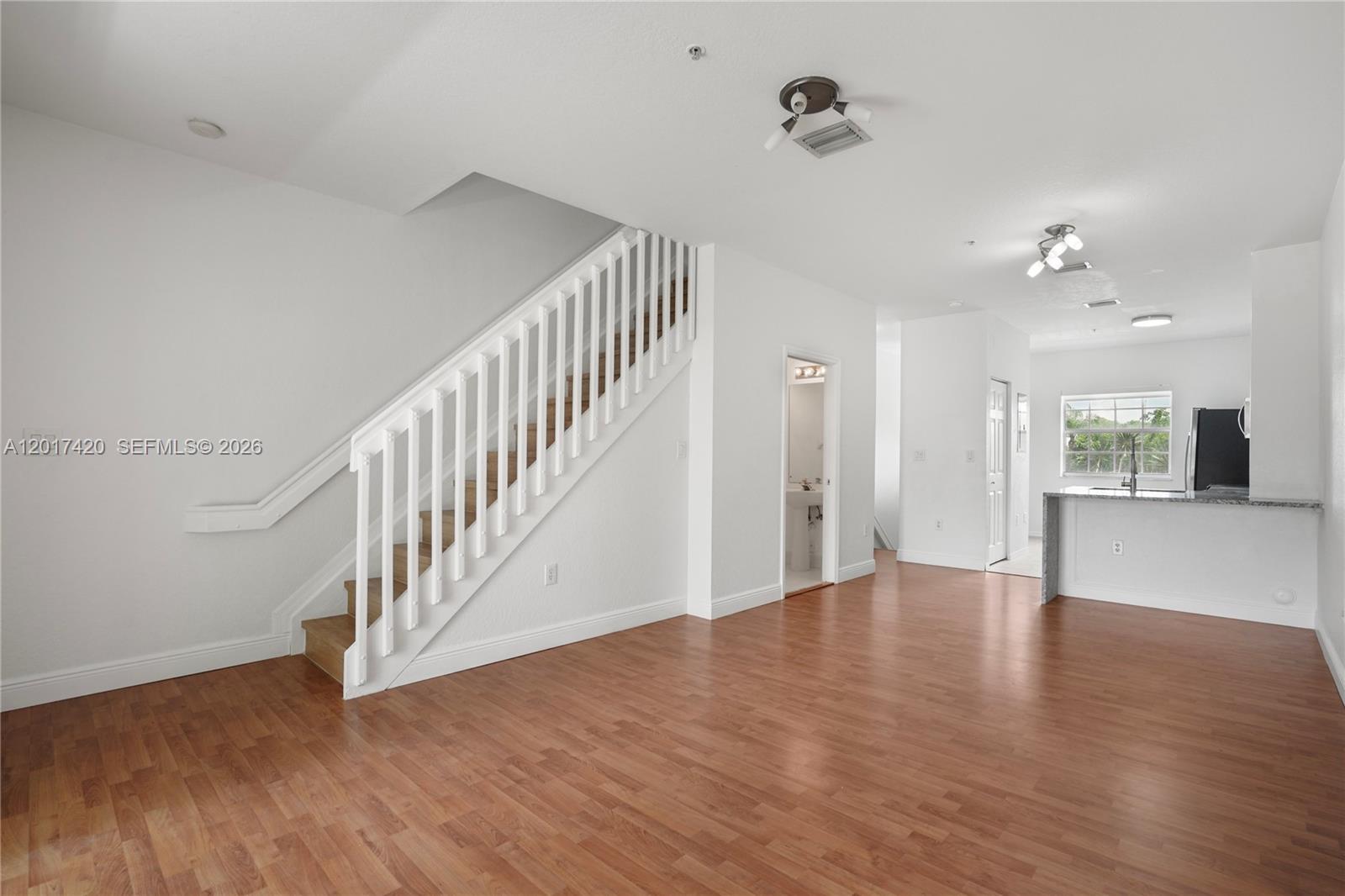 Property photo # 9