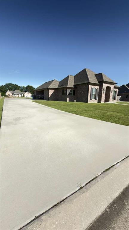 Homes for sale in Thibodaux, LA | 446 Rosella Dr, Thibodaux, LA 70301 | MLS# 2558735