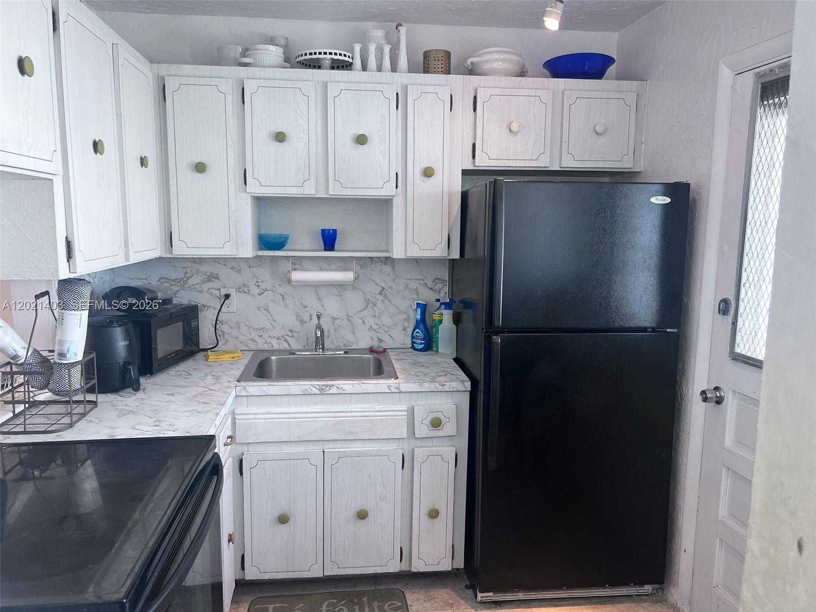 Property photo # 4
