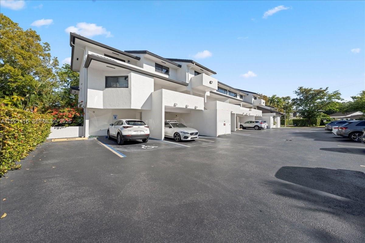 Property photo # 0