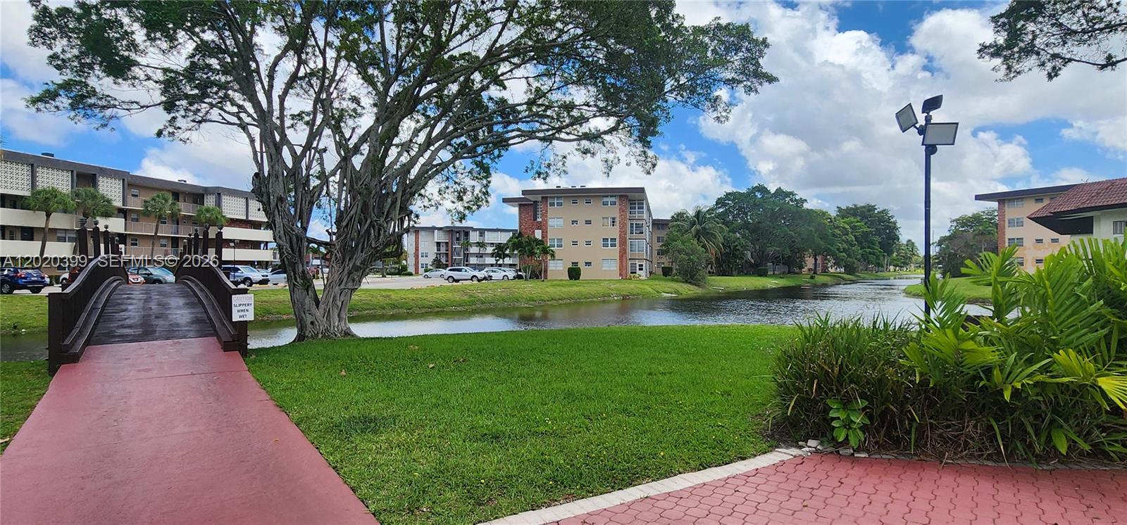Lauderdale Oaks Condo I