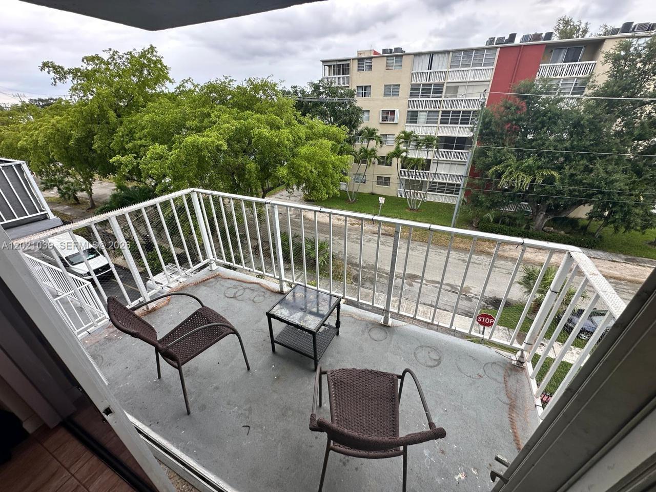 Three Horizons North Cond