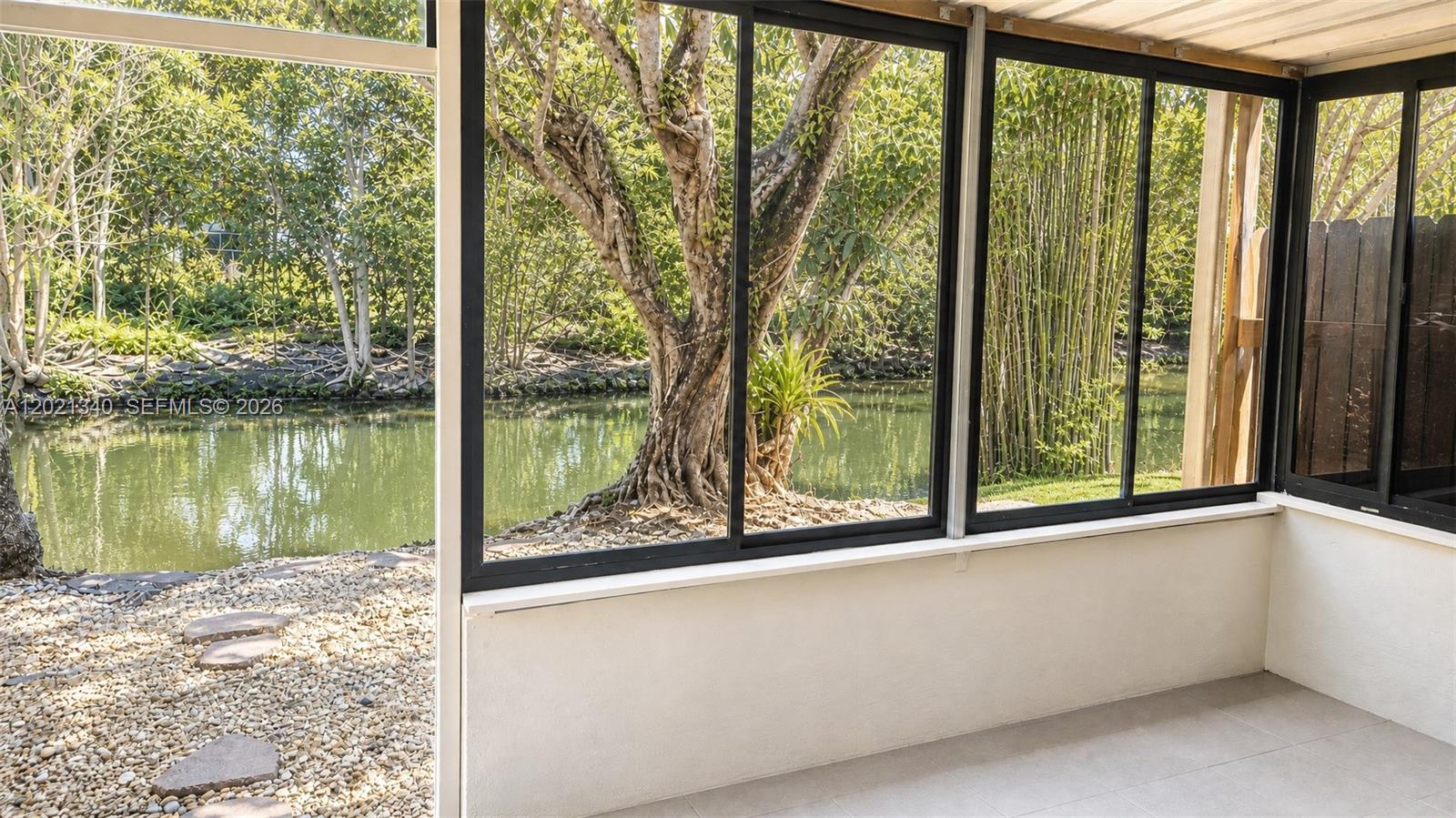 Woodlands Townhouse Condo