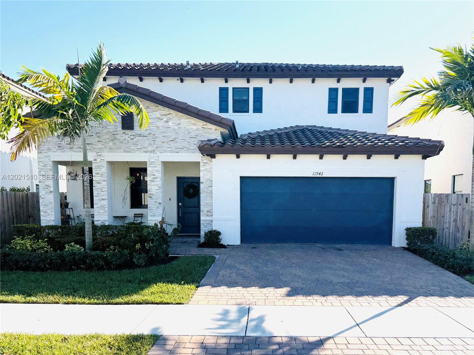 Estates At Silver Palm