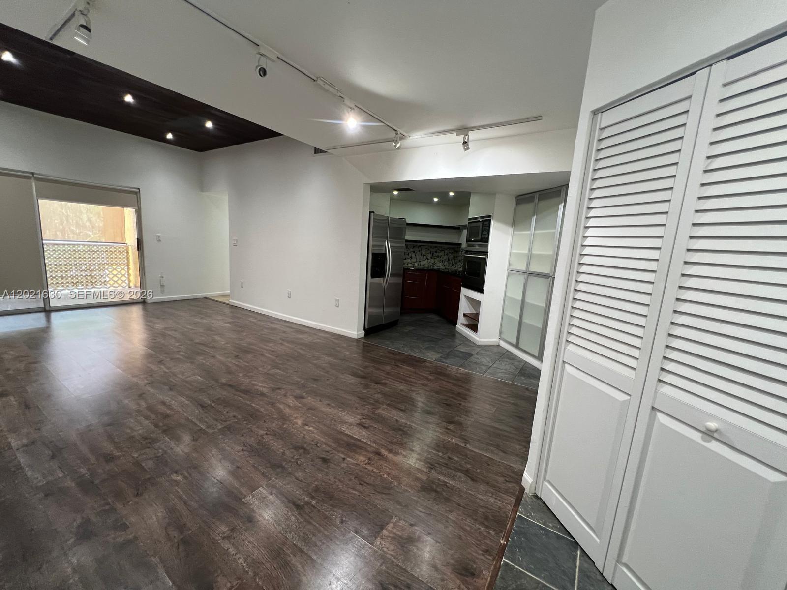 Property photo # 0