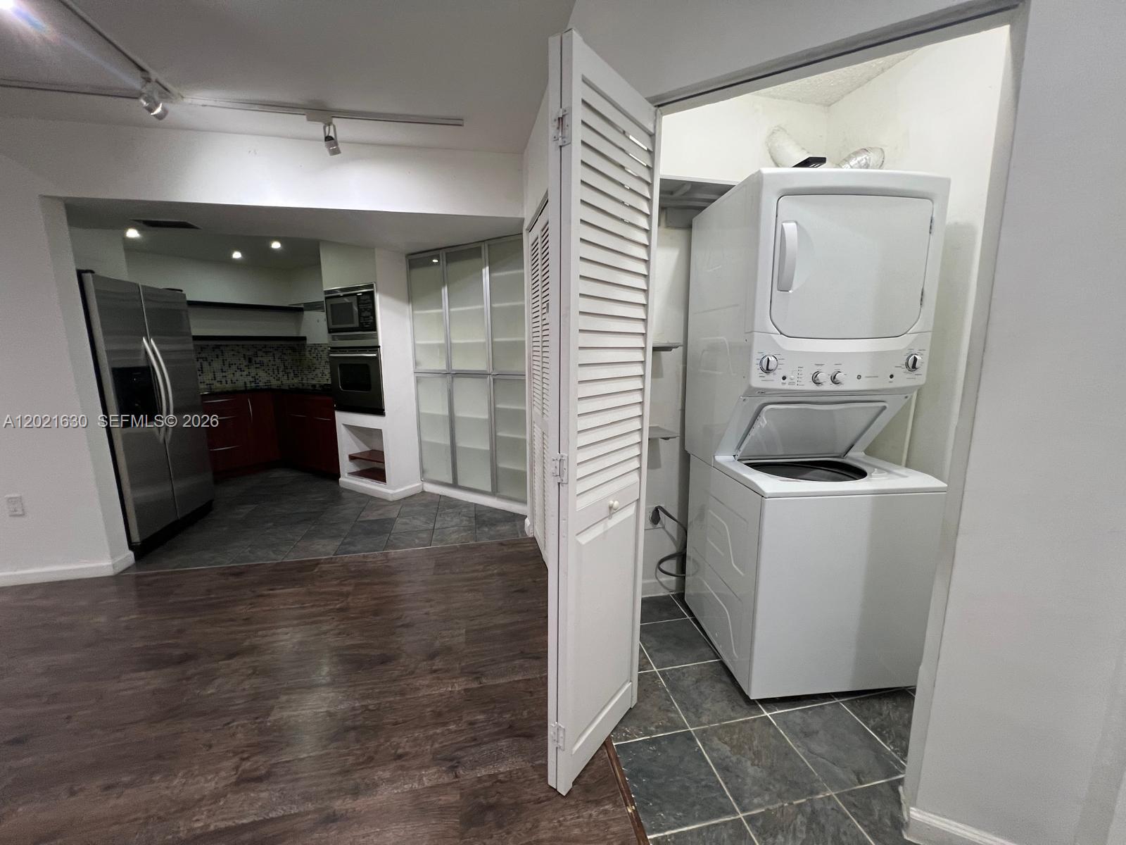 Property photo # 6
