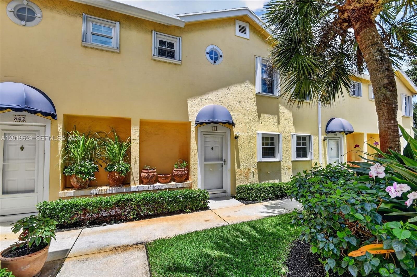 Homes for sale in Hypoluxo, FL | 341 Waterside Dr #341, Hypoluxo, FL 33462 | MLS# A12019624