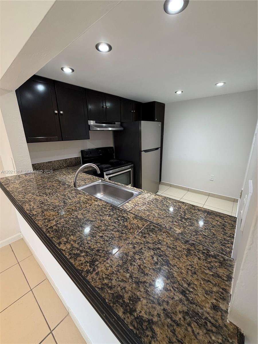 Pine Grove Condo