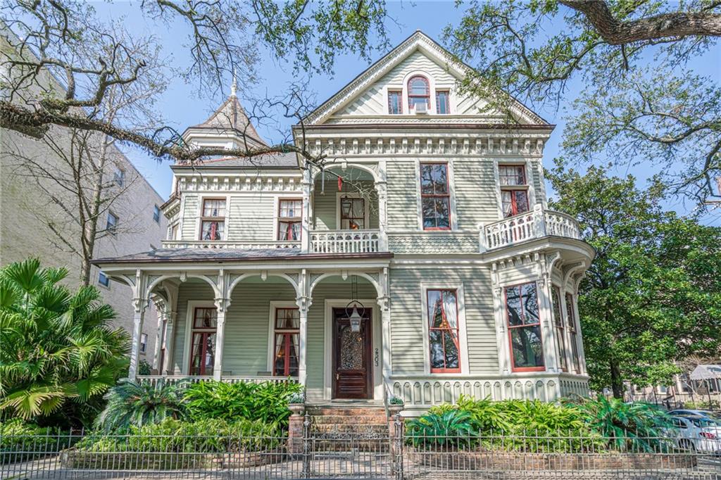 Homes for sale in New Orleans, LA | 2503 St Charles Ave, New Orleans, LA 70130 | MLS# 2558699