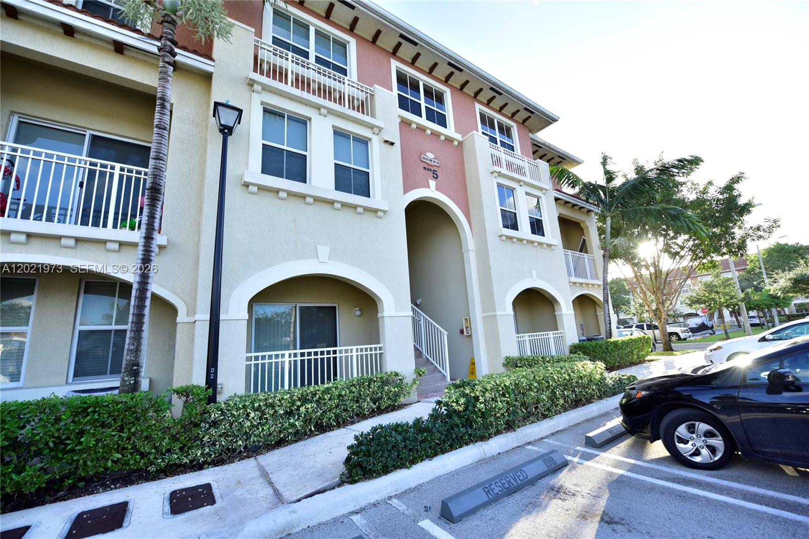 Coronado At Doral I Condo
