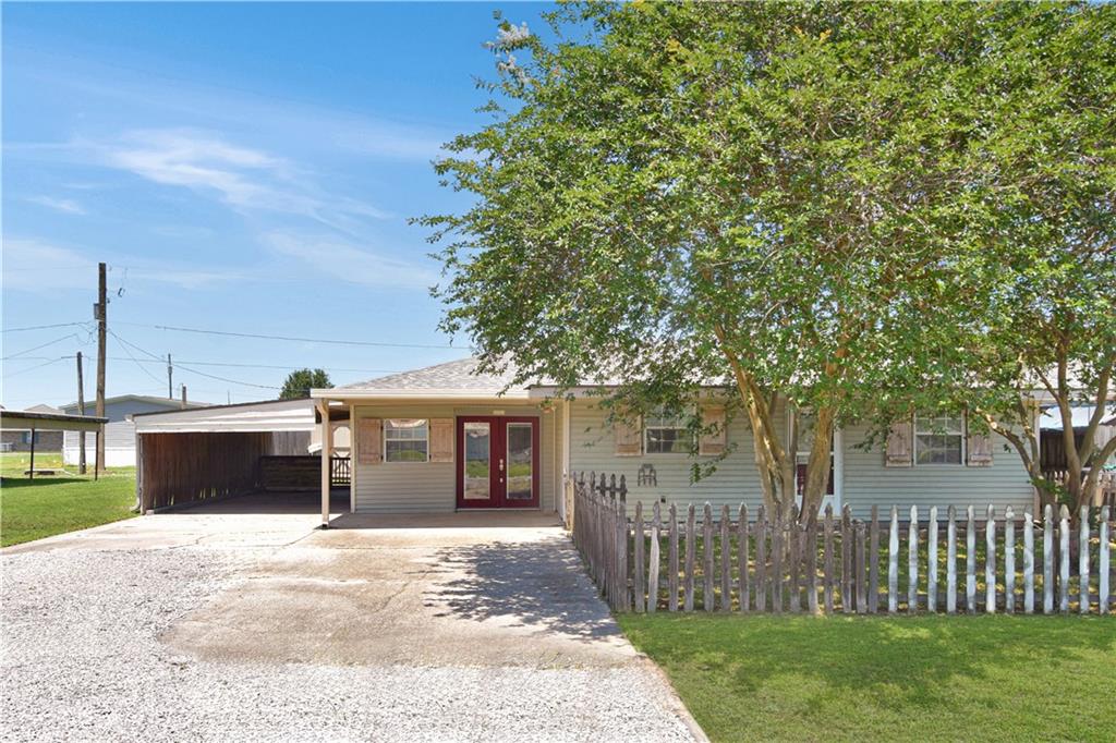 Homes for sale in Thibodaux, LA | 111 Green Acres Dr, Thibodaux, LA 70301 | MLS# 2558948