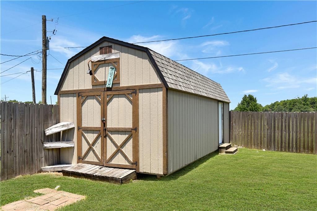Homes for sale in Thibodaux, LA | 111 Green Acres Dr, Thibodaux, LA 70301 | MLS# 2558948