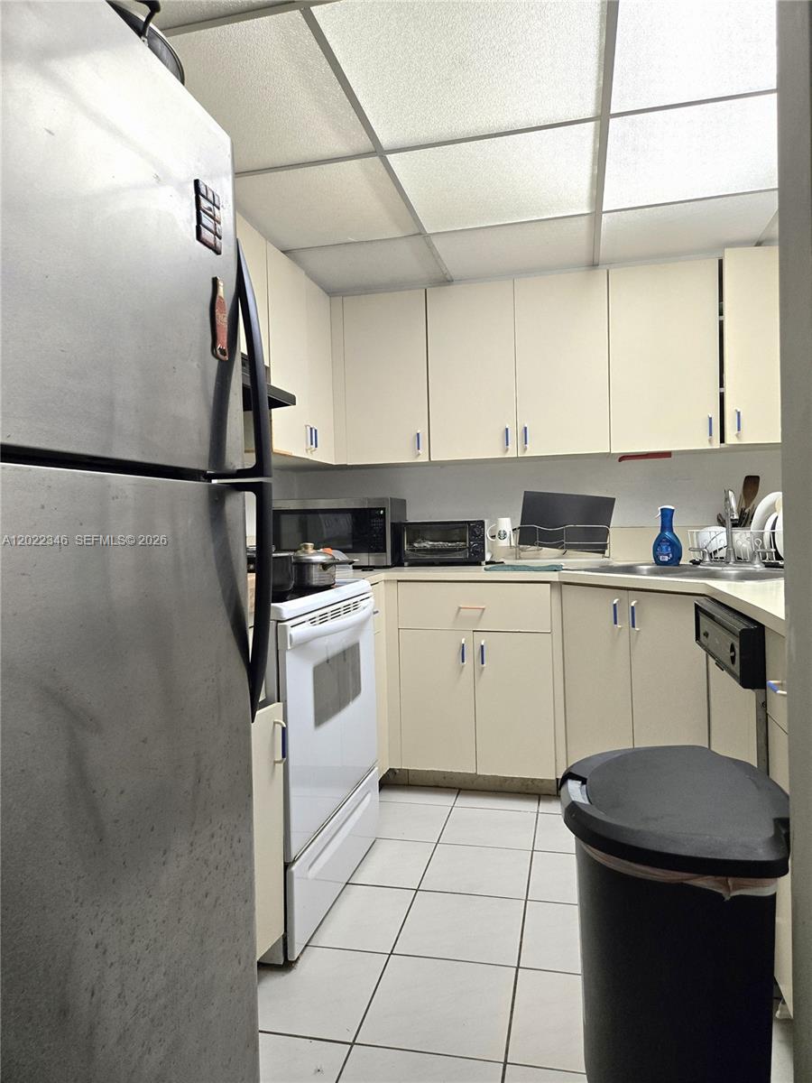 Property photo # 4