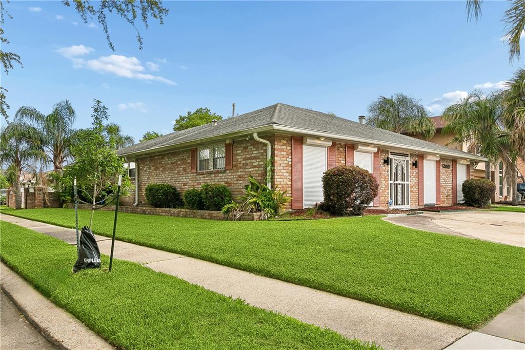 2nd image of 12001 E Barrington Dr, New Orleans, LA 70128 | MLS# 2559021
